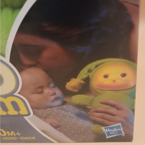 Hasbro Glo Worm Plush - Green and Cream - Picture 4 of 10